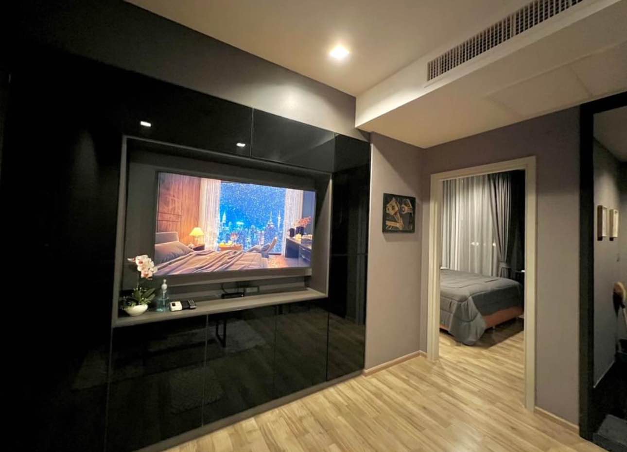 The Line Jatujak-Mochit