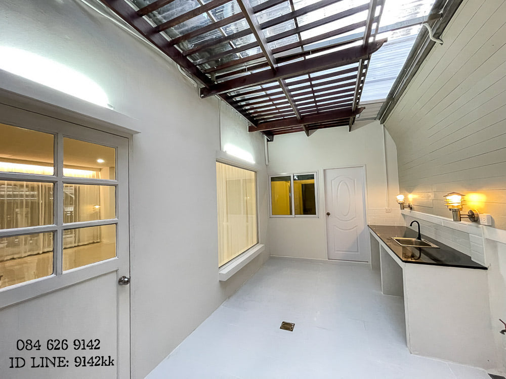 Townhouse Baan Klang Krung Rama3 For Rent