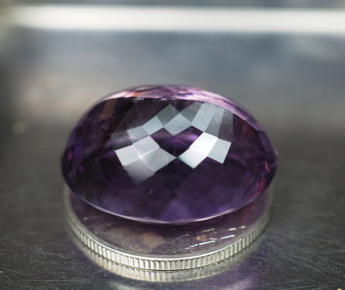 อะเมทิสต์สีม่วง (Purple Amethyst) 21.70 กะรัตขนาดใหญ่
