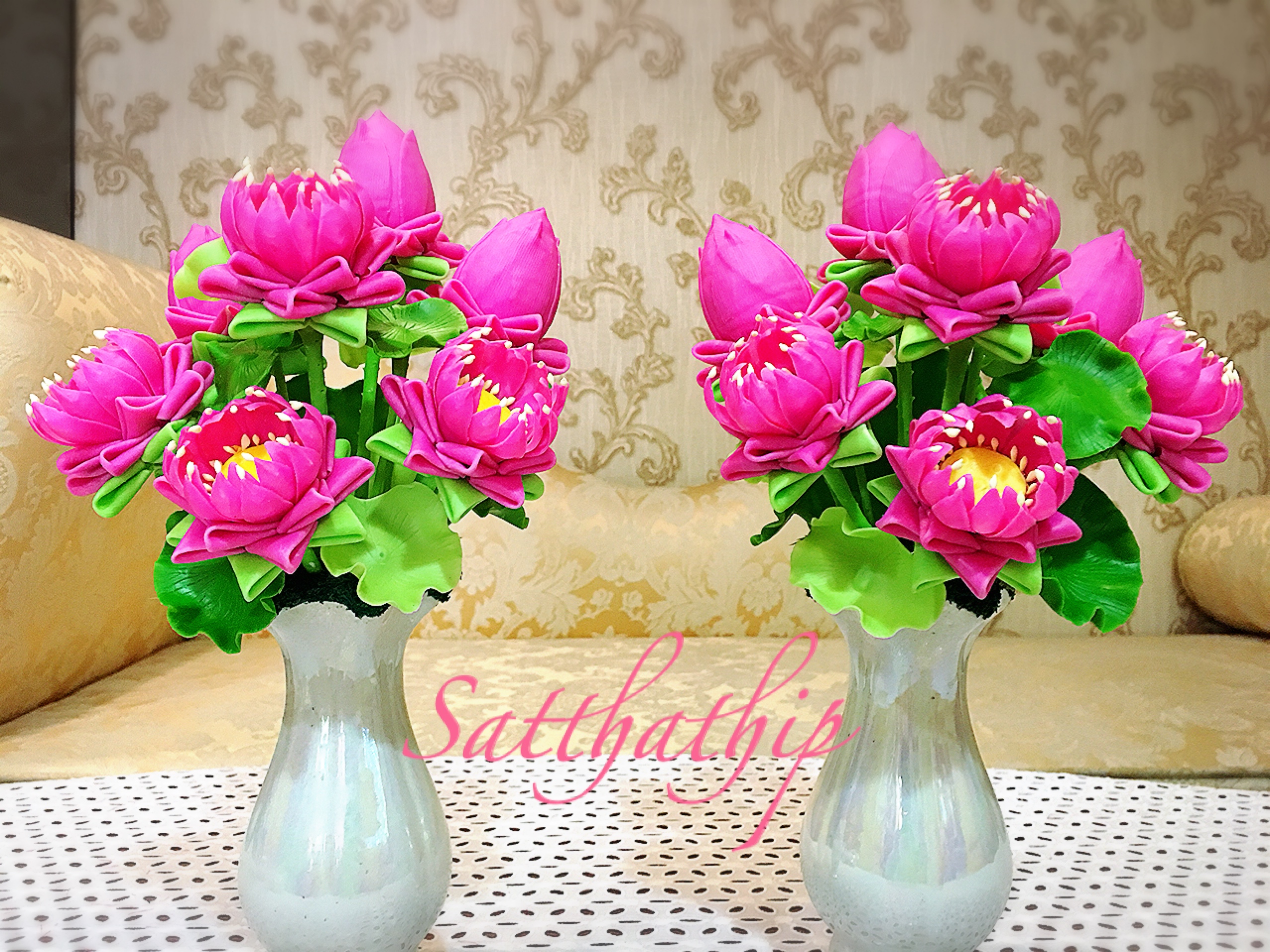 แจกันดอกบัว - ดอกบัวประดิษฐ์ - แจกันดอกบัวพับสีชมพู (ข้างละ 7 ดอก) ประดิษฐ์จากดิน - แจกันดอกบัวประดิษฐ์ - Lotus Flower