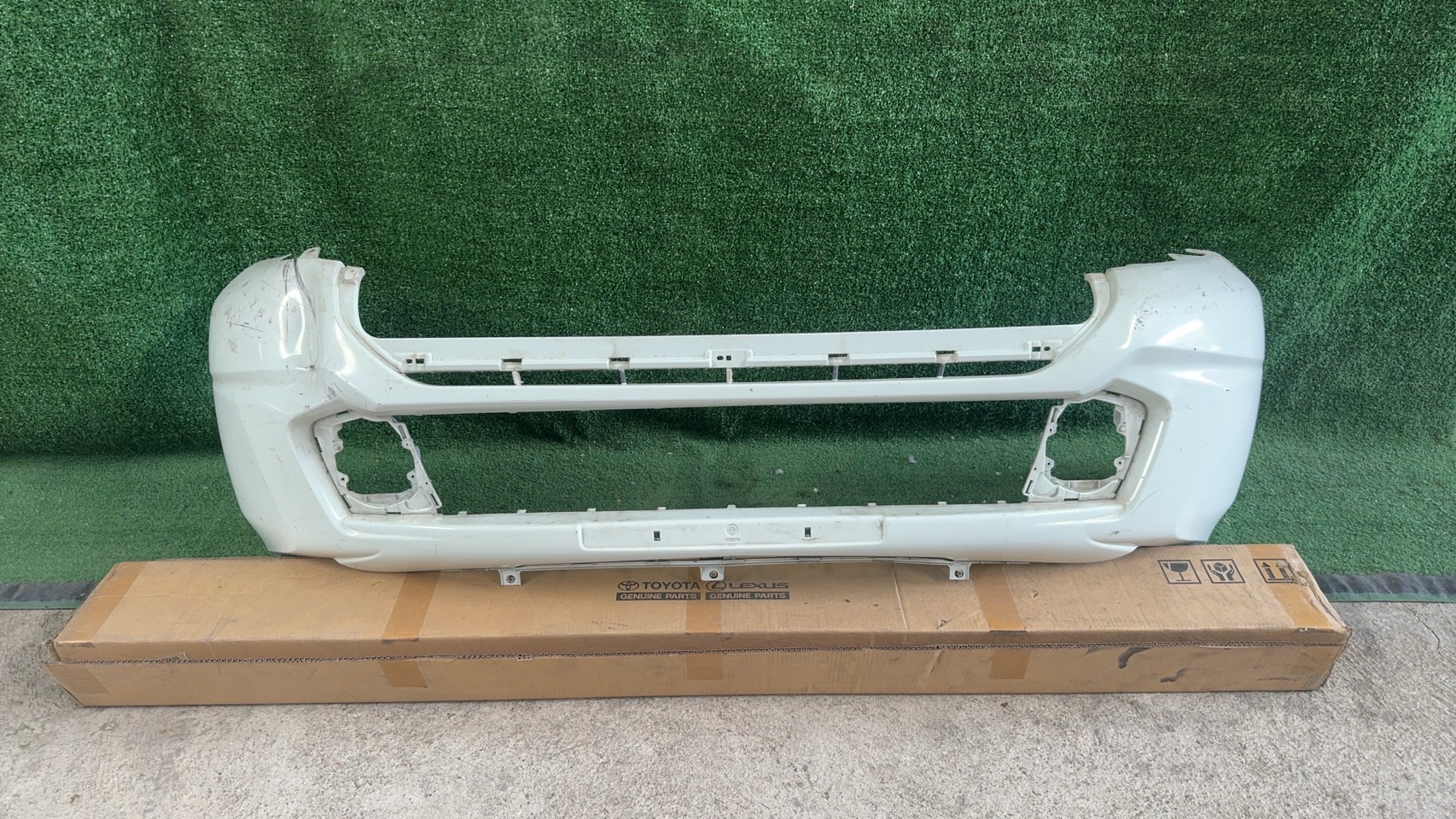 กันชนหน้า Mitsubishi Triton l200 บุบนิดหน่อยซ่อมได้