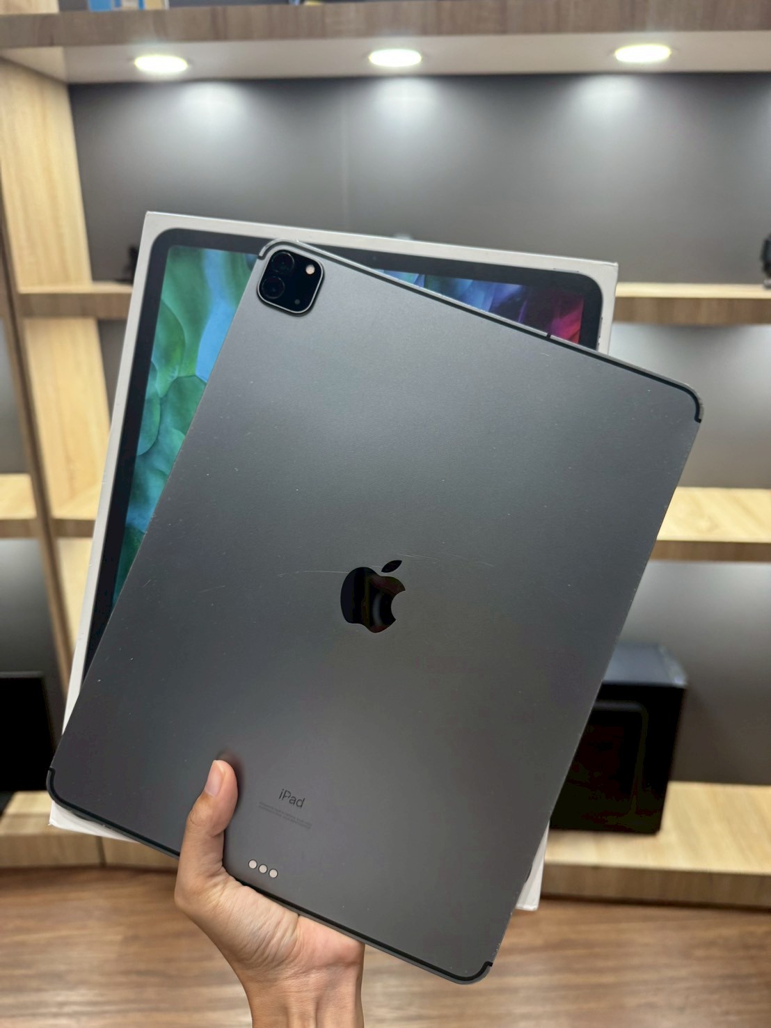 iPad Pro 12.9" Gen 4 256GB Wifi + Cellular สี Space Gray