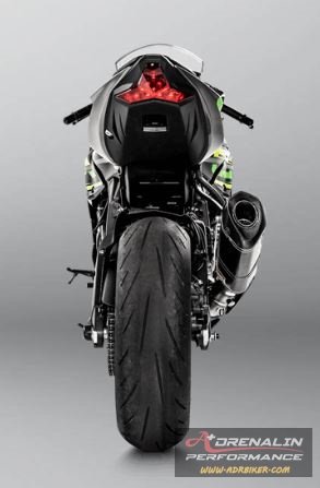 ท่อ Akrapovic สลิปออน คาร์บอน สำหรับ ZX6R 2019+ (For Exhibition only)