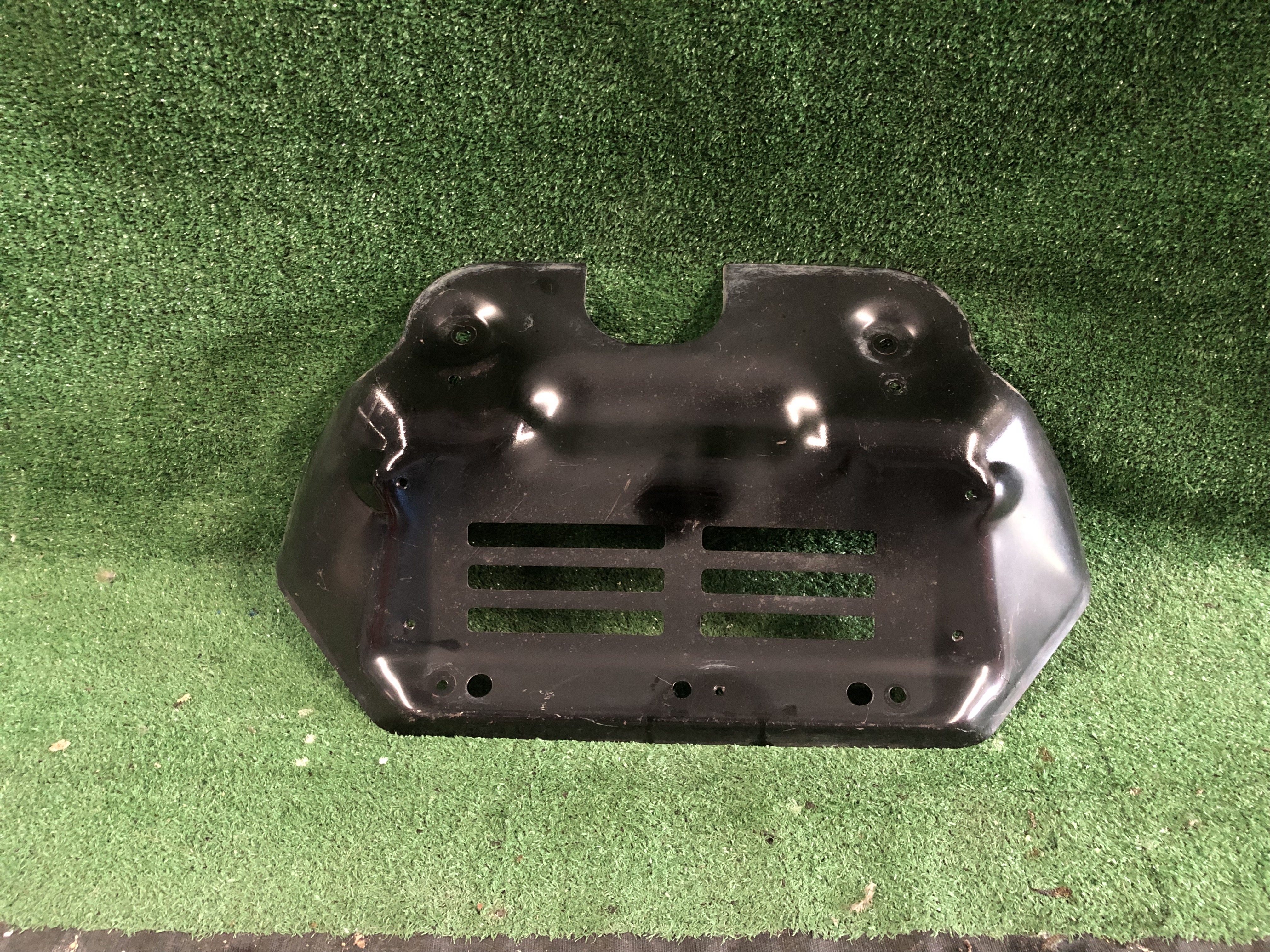 แผ่นเหล็กใต้เครื่อง Toyota Vigo 2004-13