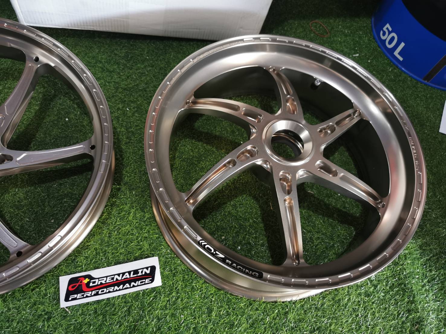 ล้อ OZ สำหรับ Panigale V4 2018-2024 รุ่น Gass 6ก้าน Alu