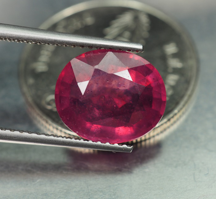 พลอยทับทิม (Ruby) 4.80 กะรัตสีม่วงแดงชมพู