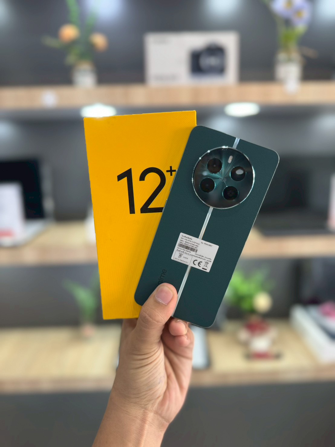 Realme 12+ 5G (8/256GB) 5G สี Pioneer Green
