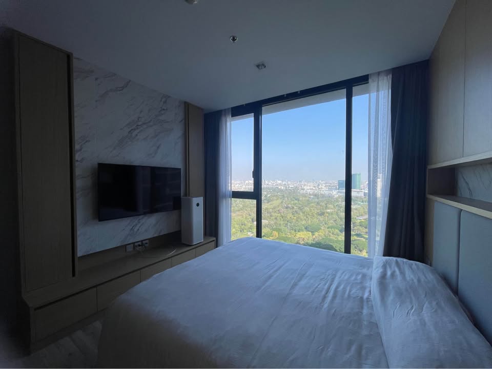 The Line Jatujak Mochit