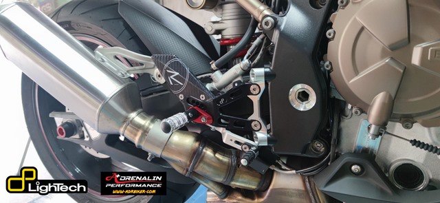Lightech- เกียร์โยง (Rearsets) สำหรับ S1000RR 2020+ รุ่น R