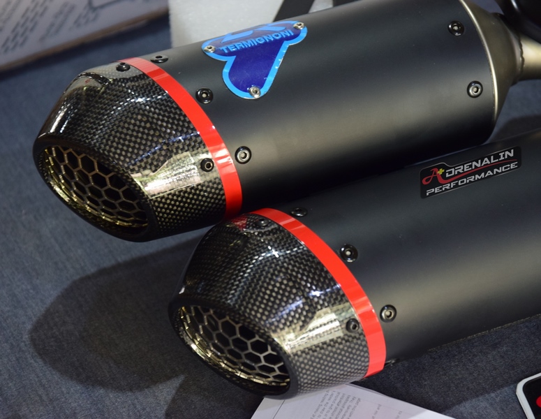 ท่อคู่ termignoni สำหรับ Monster 937 ducati performance ท่อดำปากคาร์บอน เฉพาะปลาย (For Exhibition only)