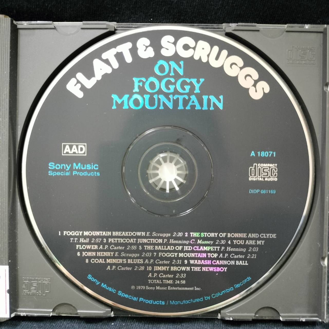 Lester Flatt & Earl Scruggs – On Foggy Mountain / USA / แผ่นดี
