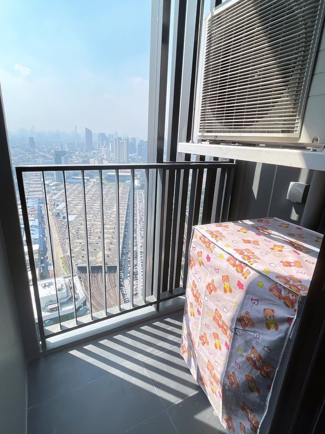 The Line Jatujak Mochit