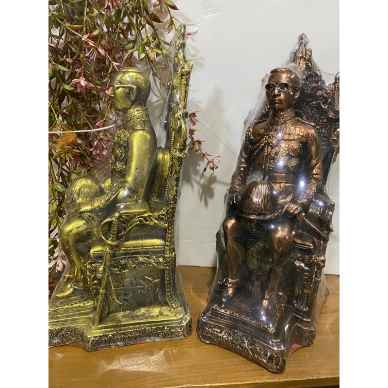 องค์จำลอง ในหลวง ร.9