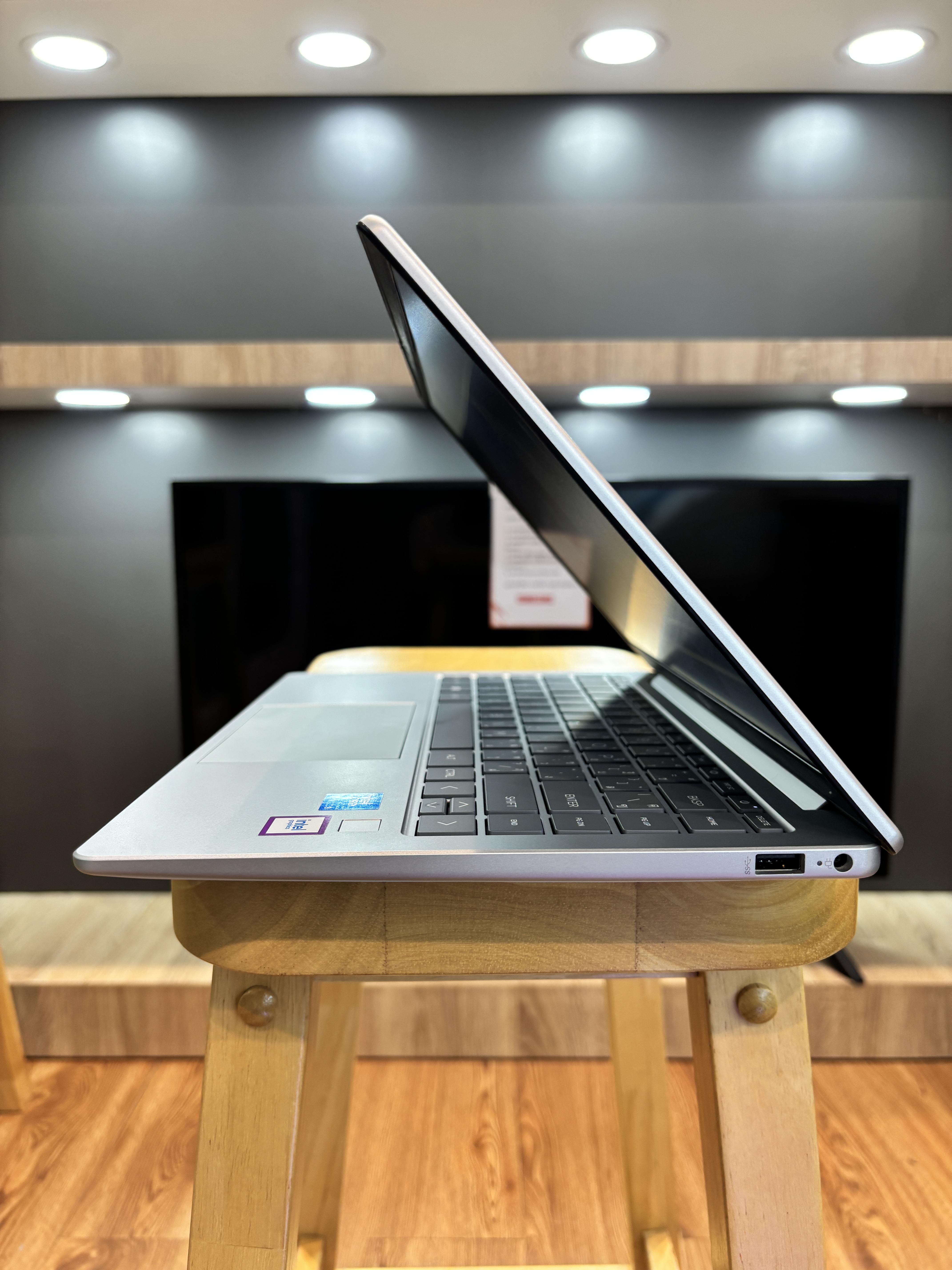 HP Laptop 14-ep1042TU (A4MC1PA)