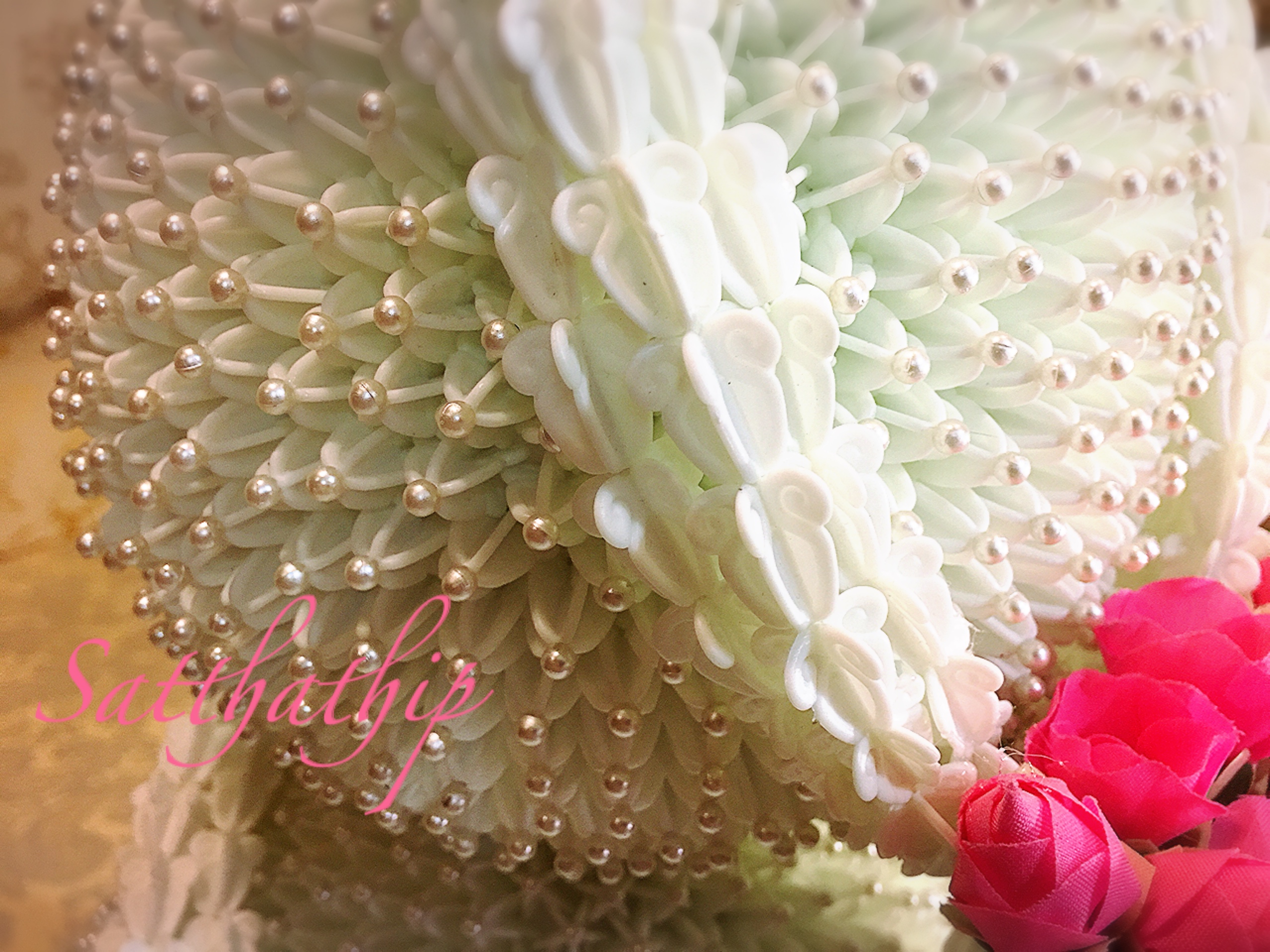 พานพุ่ม - พานพุ่มสักการะ - พานพุ่มดอกรัก - พานพุ่มดอกรักประดิษฐ์ (พลาสติก) - พานพุ่มสีขาว - Panpum