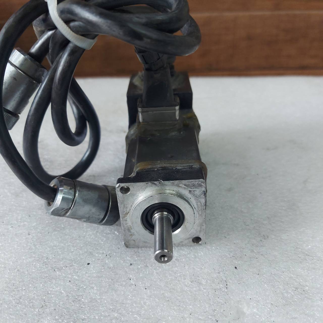HC-KFS13W02-S51 MITSUBISHI SERVO MOTOR