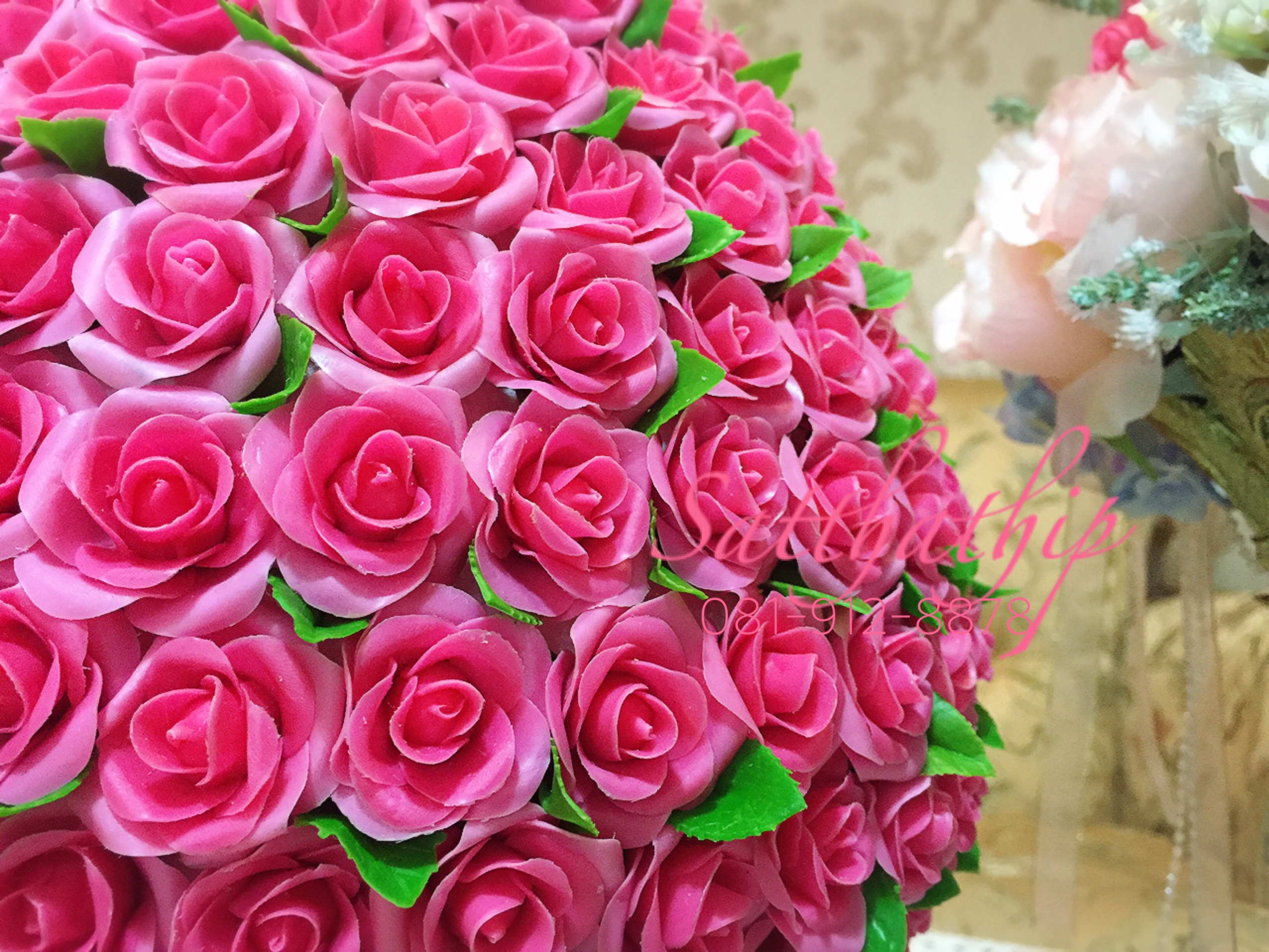 พานพุ่มดอกกุหลาบ ประดิษฐ์จากดิน [10 นิ้ว 9600 บาท/คู่]