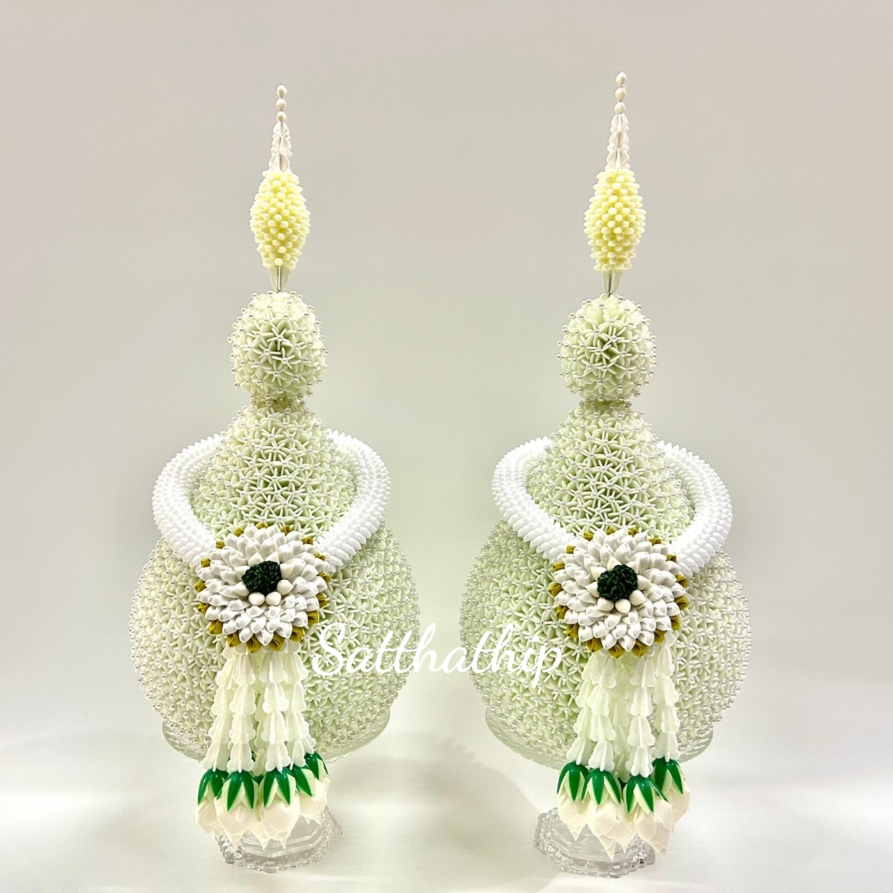 พานพุ่มดอกรักประดิษฐ์ [7"]