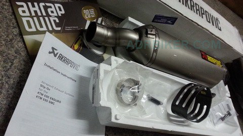 ท่อ Akrapovic สำหรับ KTM 690 SMC, 690 ENDURO R (For Exhibition only)