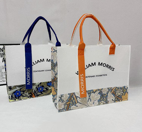 กระเป๋าถือ,กระเป๋าถือผ้าสักหลาด,กระเป๋าผ้าสักหลาด,กระเป๋าถือผ้าสักหลาด,สกรีนโลโก้,ผลิตตามแบบ