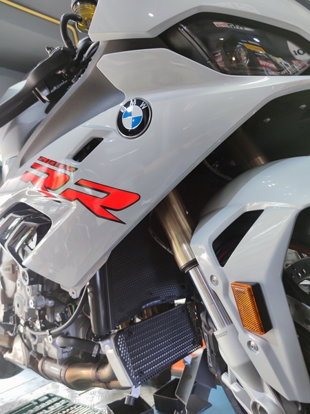 Evotech การ์ดหม้อน้ำ และ การ์ดออย (Radiator And Oil Cooler Guard) สำหรับ m1000r s1000r 2022+