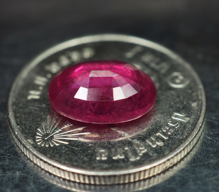 พลอยทับทิม (Ruby) 3.45 กะรัตสีแดงชมพู