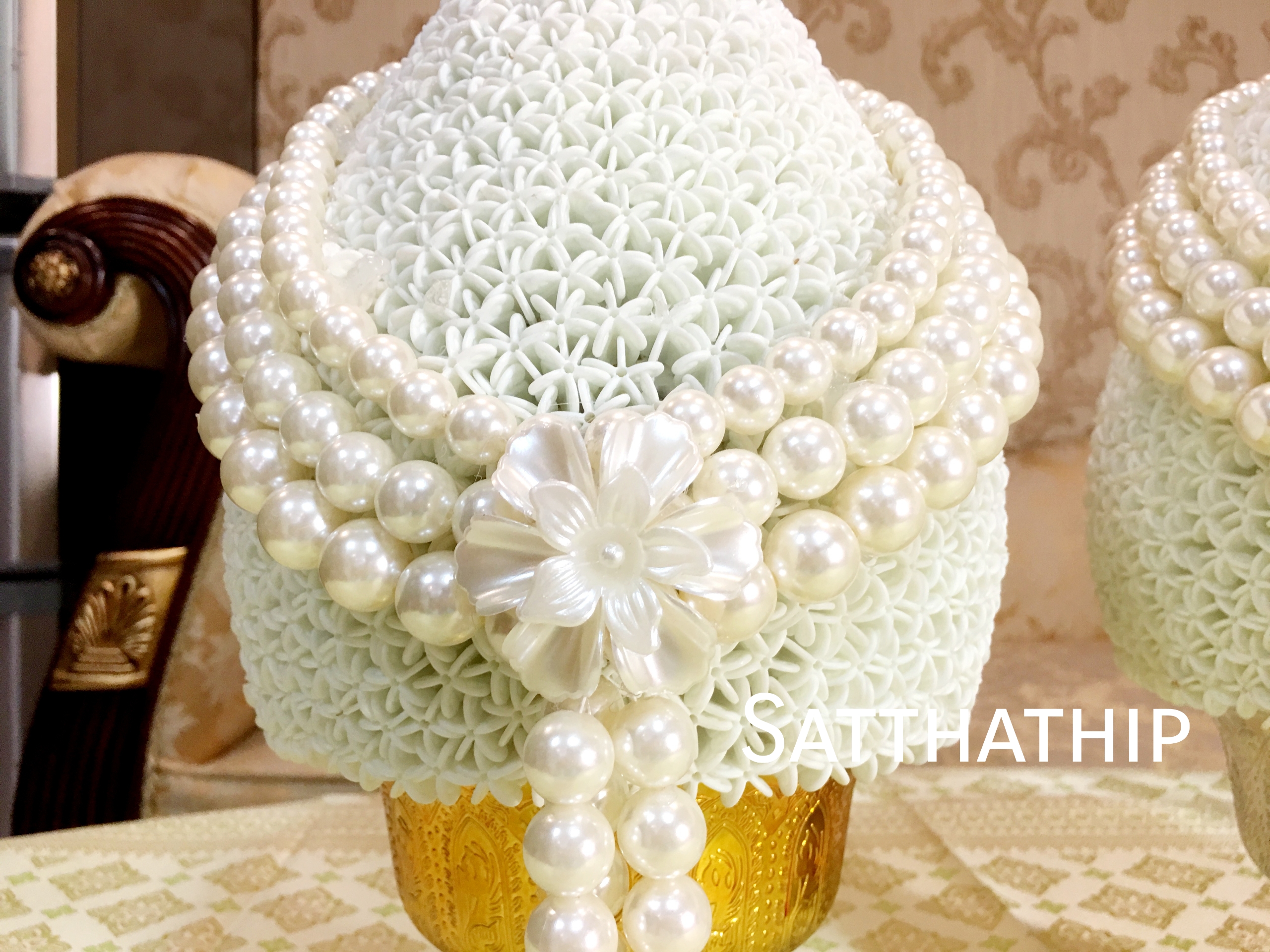 พานพุ่มดอกรักประดิษฐ์ [7"]