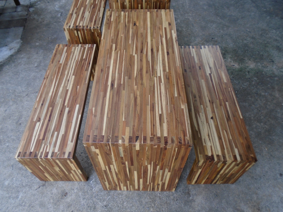 ชุดโต๊ะนั่งเล่นโมเดิร์น 120 ม้านั่ง 2 ตัว