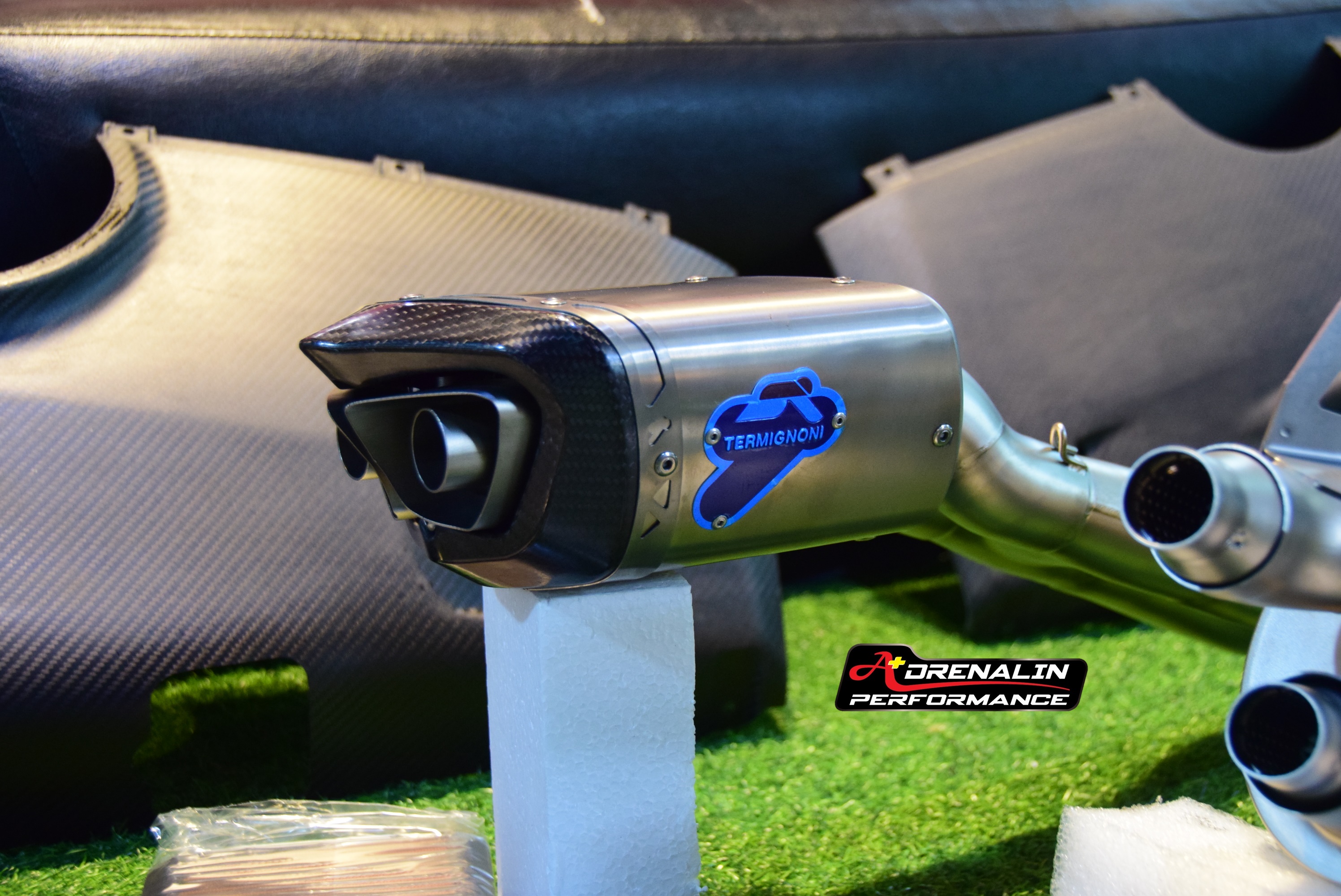 ท่อ Termignoni ฟูล ออกท้ายแบบท่อคู่ Panigale V4 (For Exhibition only)
