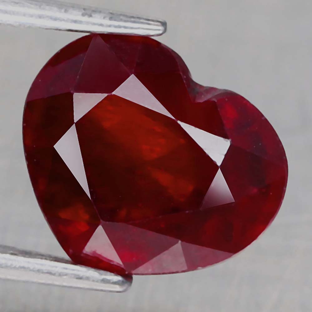 พลอยทับทิม (Ruby) 3.44 กะรัตลดราคา