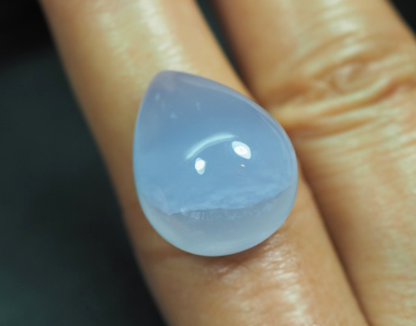 คาลซิโดนีสีลาเวนเดอร์ 16.25 กะรัต
