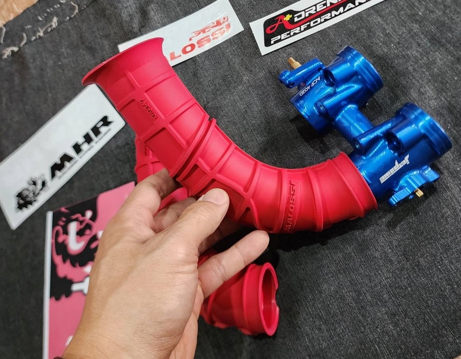 ท่ออากาศ สีแดง Malossi สำหรับ Tmax 560 2020+ airflow ลิ้นเร่ง