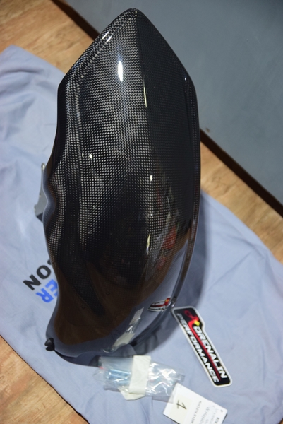 ilmberger บังโคลนหลังคาร์บอน สำหรับ R nine T 2014+ ทรง sport