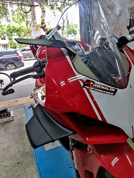 การ์ดแฮนด์ Evotech สำหรับ Panigale V4 2025+