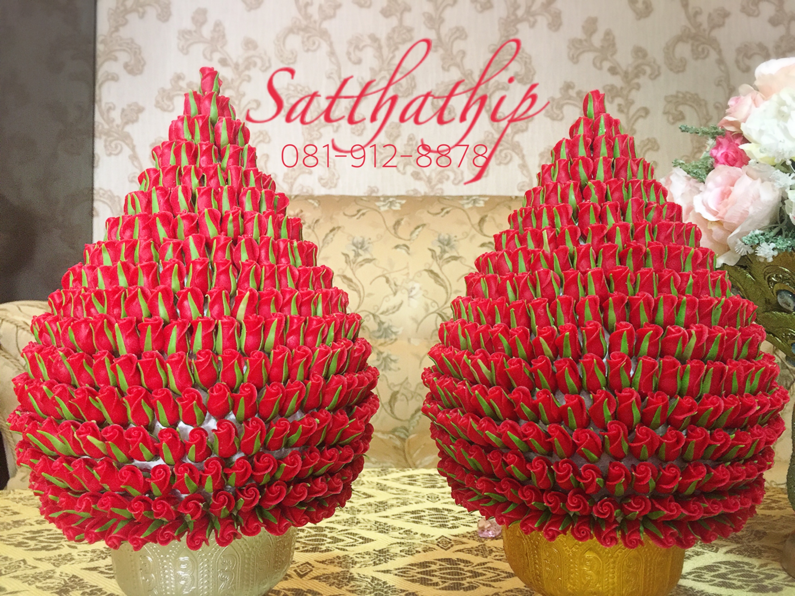 พานพุ่มกุหลาบ ประดิษฐ์จากดิน [7.5 นิ้ว 3,500 บาท/คู่]