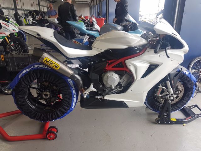 ท่อ Arrow full system X-kone แบบออกบน สำหรับ MV F3 (For Exhibition only)