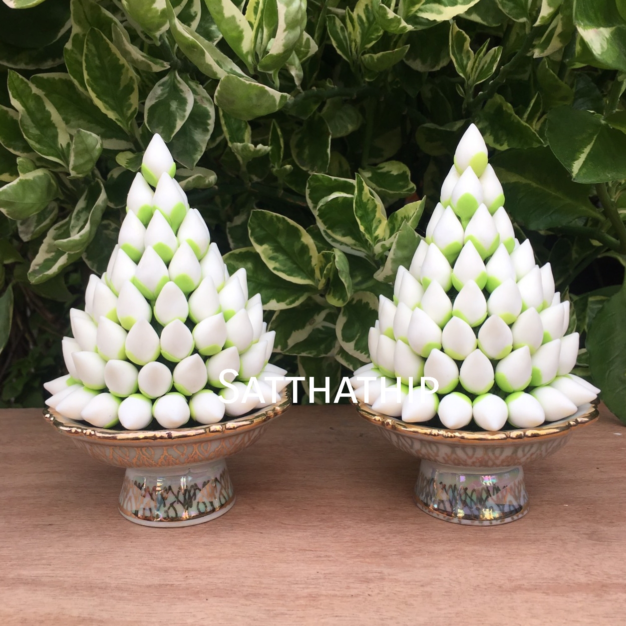พานพุ่มดอกบัวประดิษฐ์ [3.5 นิ้ว/ 1,100บาท/คู่]