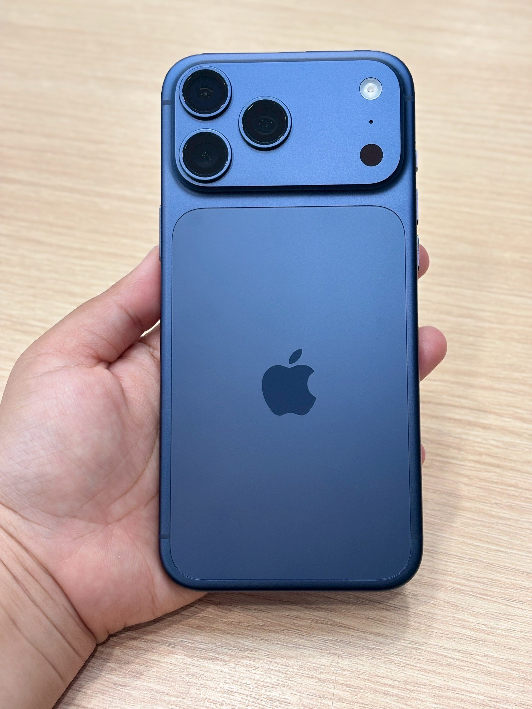 iPhone 17 Pro Max 512GB Deep Blue (มือ1)