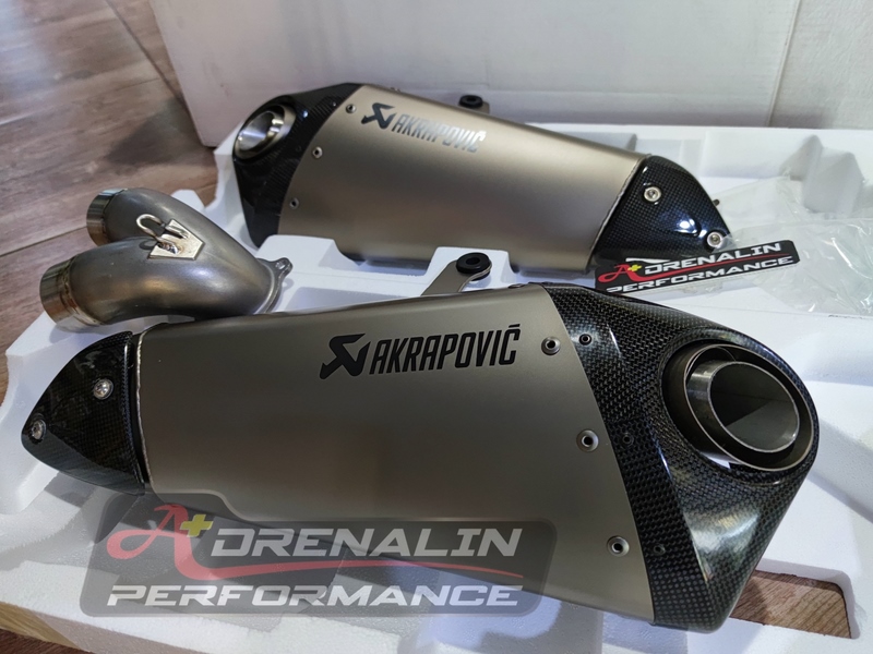 ท่อ Akrapovic Titanium สำหรับ 899 , 1199 PANIGALE (For Exhibition only)