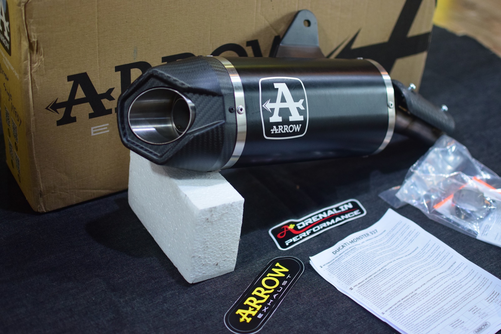 ท่อ Arrow รุ่น Indy race สำหรับ Monster 937 (For Exhibition only)