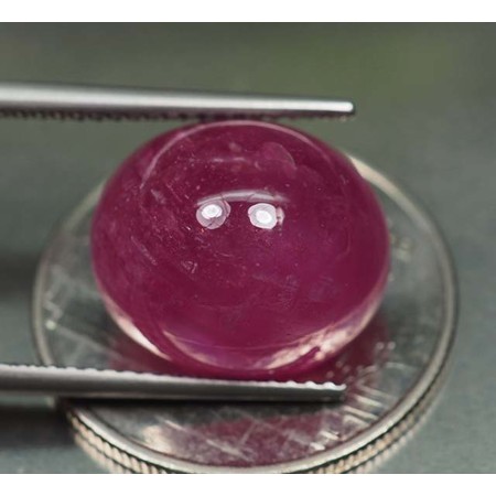 พลอยทับทิม (Ruby) 14.80 กะรัตสีแดงเข้ม