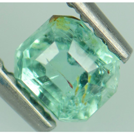 พลอยมรกตดิบ (Emerald) 0.34 กะรัต No oil