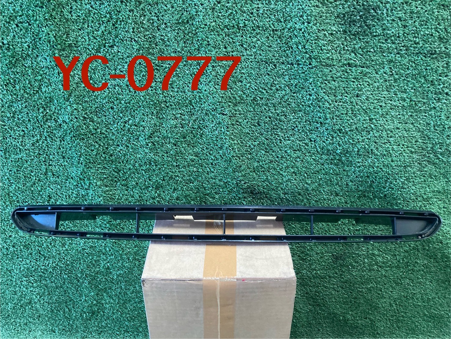 ช่องลมกันชนหน้า Toyota Revo 2021-2022 แท้ศูนย์