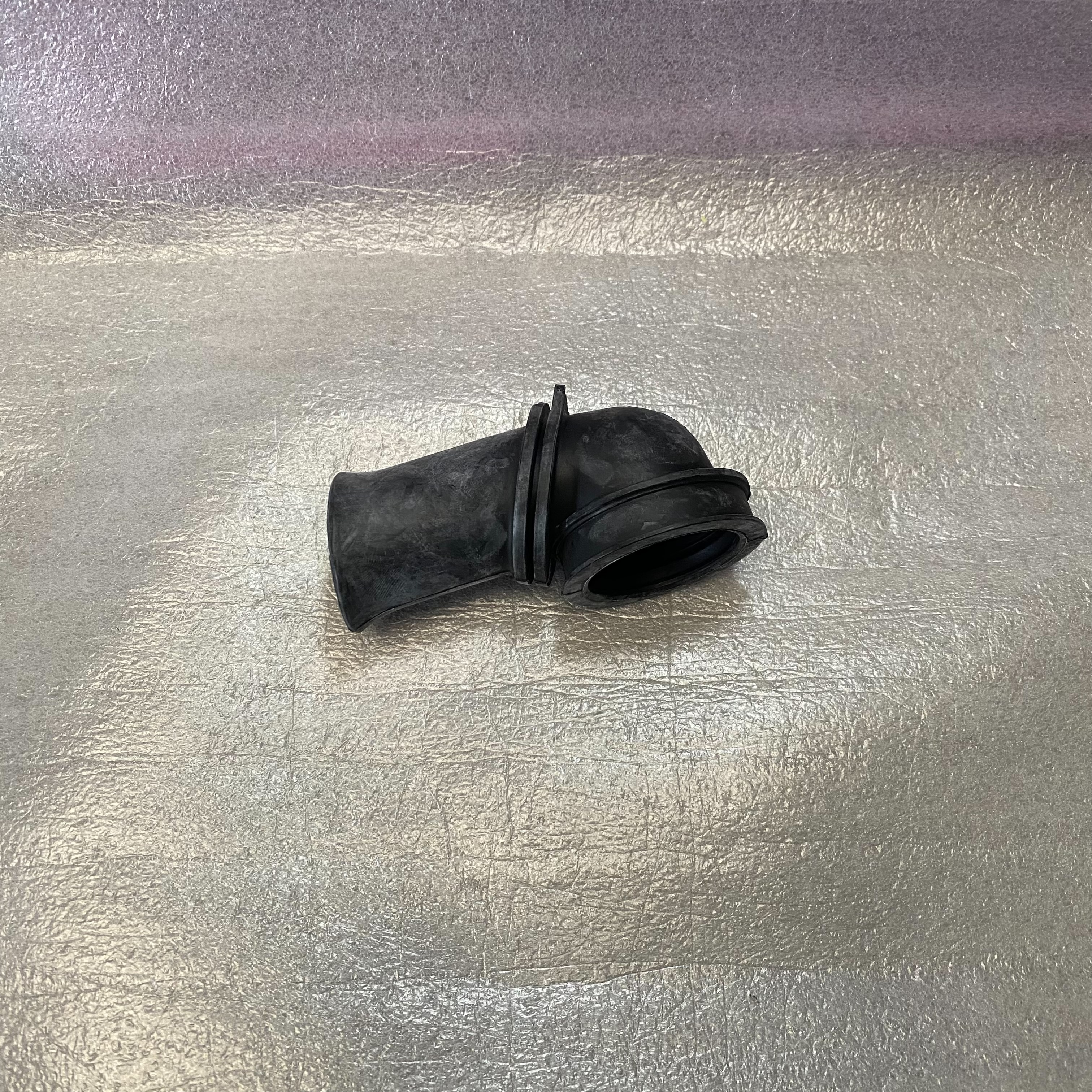 17253-KPH-900 ท่อต่อเรือนหม้อกรองอากาศ WAVE125I 2004-2005 , WAVE125R , WAVE125S , WAVE125X อะไหล่แท้ HONDA