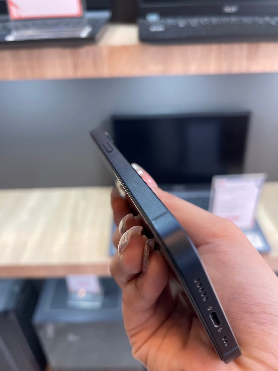 iPhone 13 128GB Midnight