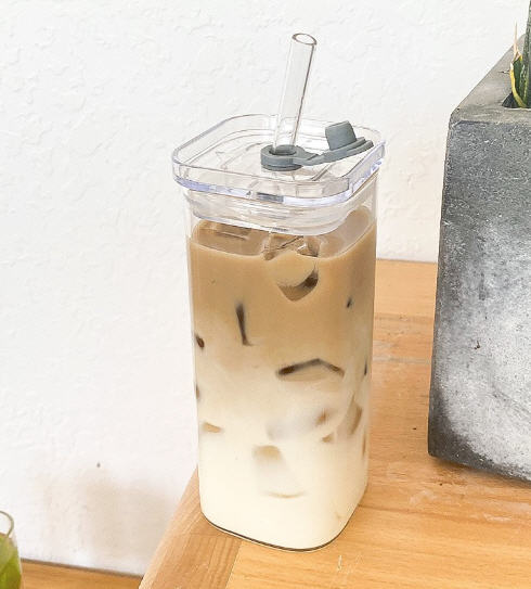 แก้วใส,แก้วกาแฟใสพร้อมหลอด