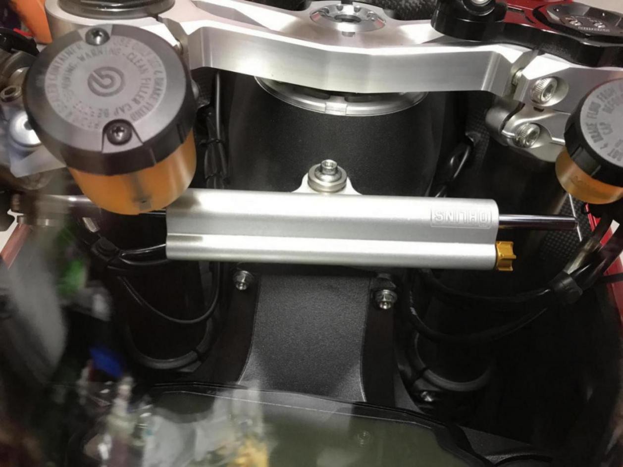 กันสะบัด Ohlins สำหรับ Panigale 899 1199