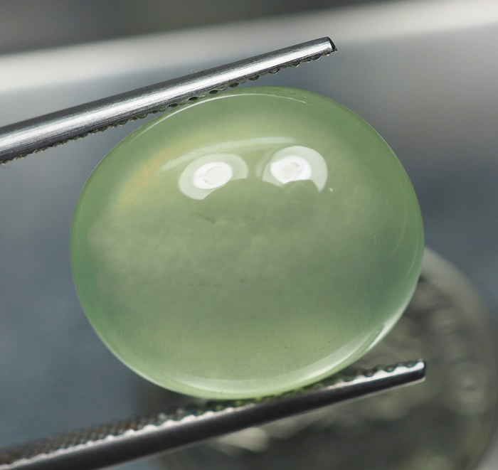 พรีไนท์สีเขียวสวย (Prehnite) 9.80 กะรัต