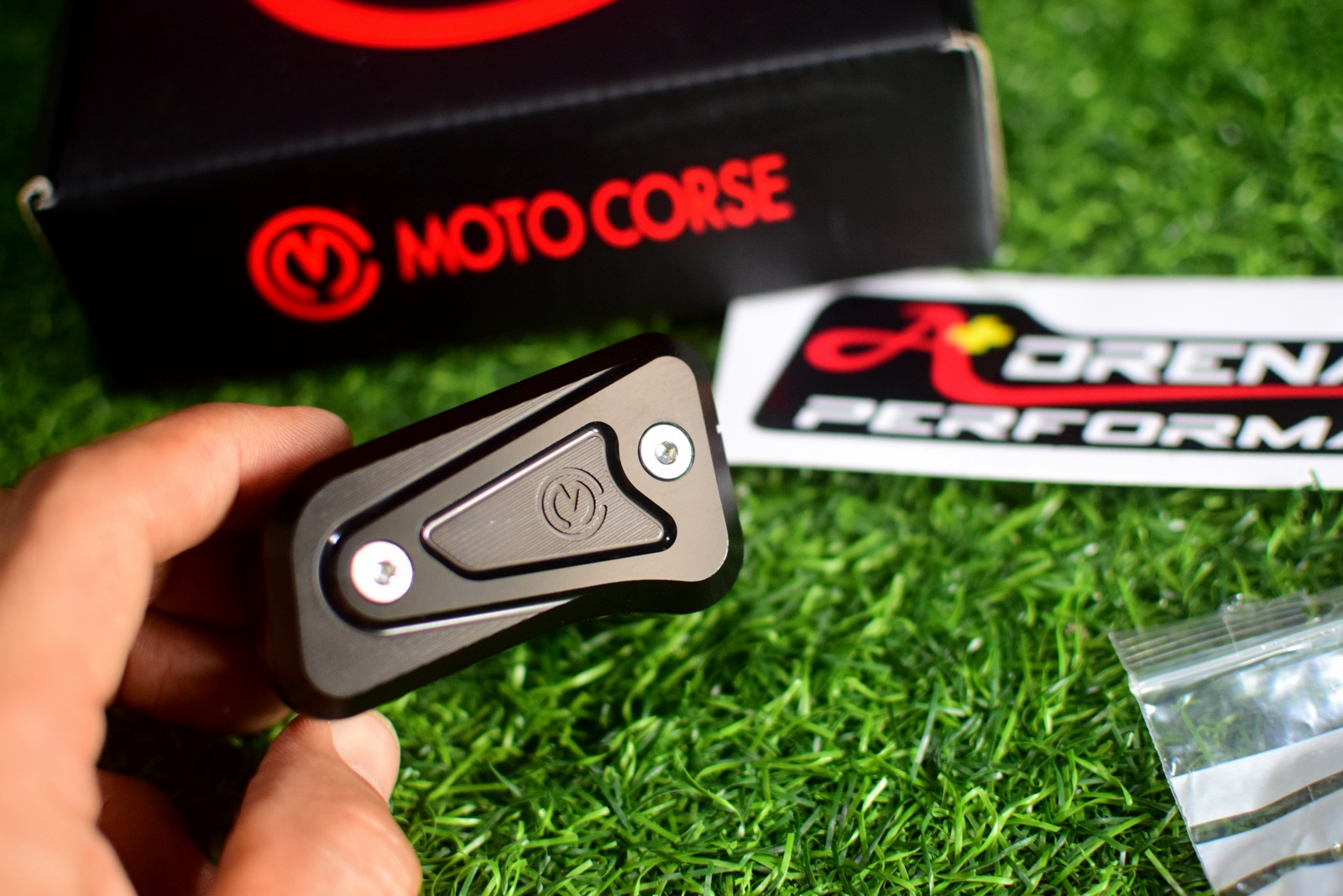 กระปุกน้ำมัน motocorse สำหรับใฃ้กับ ปั๊มเบรค ปั๊มคลัทช์ Brembo โลโก้แดง โลโก้ขาว , Rossi ราคา/ข้าง