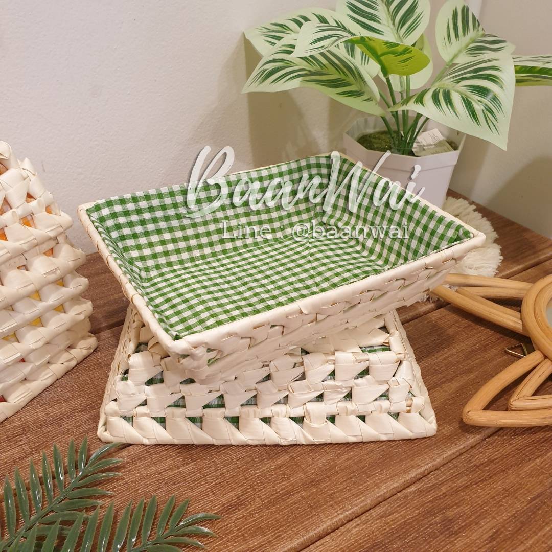ตะกร้าใบลาน บุผ้า ทรงรี